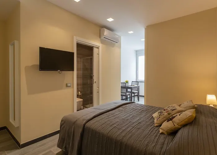 Guesthost - Le Stanze Di Carla! Con Cucina E Bagno Privato Vendégház 3*
