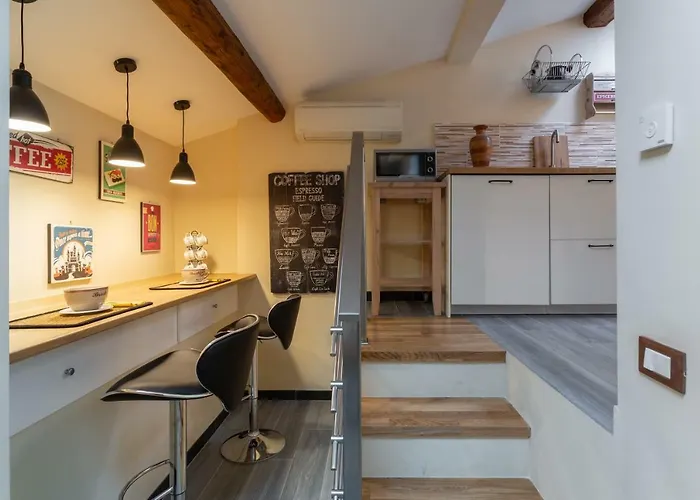 Guesthost - Le Stanze Di Carla! Con Cucina E Bagno Privato