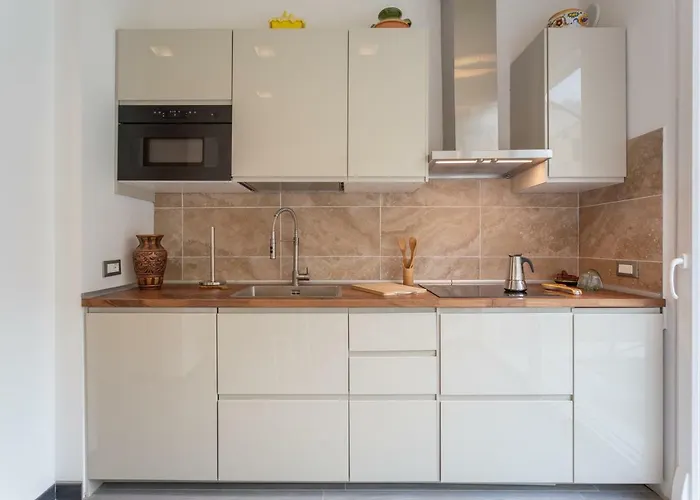 Guesthost - Le Stanze Di Carla! Con Cucina E Bagno Privato